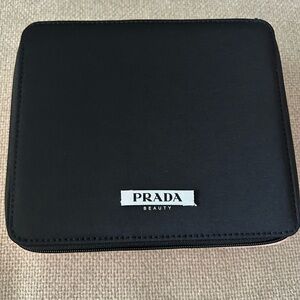 Prada Paradoxe Beauty case